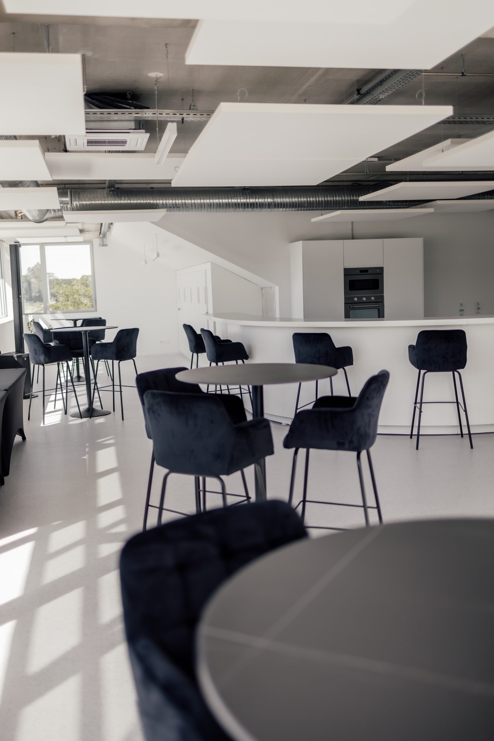 SALLE DE RECEPTION bar-lounge à louer à Nantes, afterwork, rooftop, four, micro-ondes, réfrigérateur